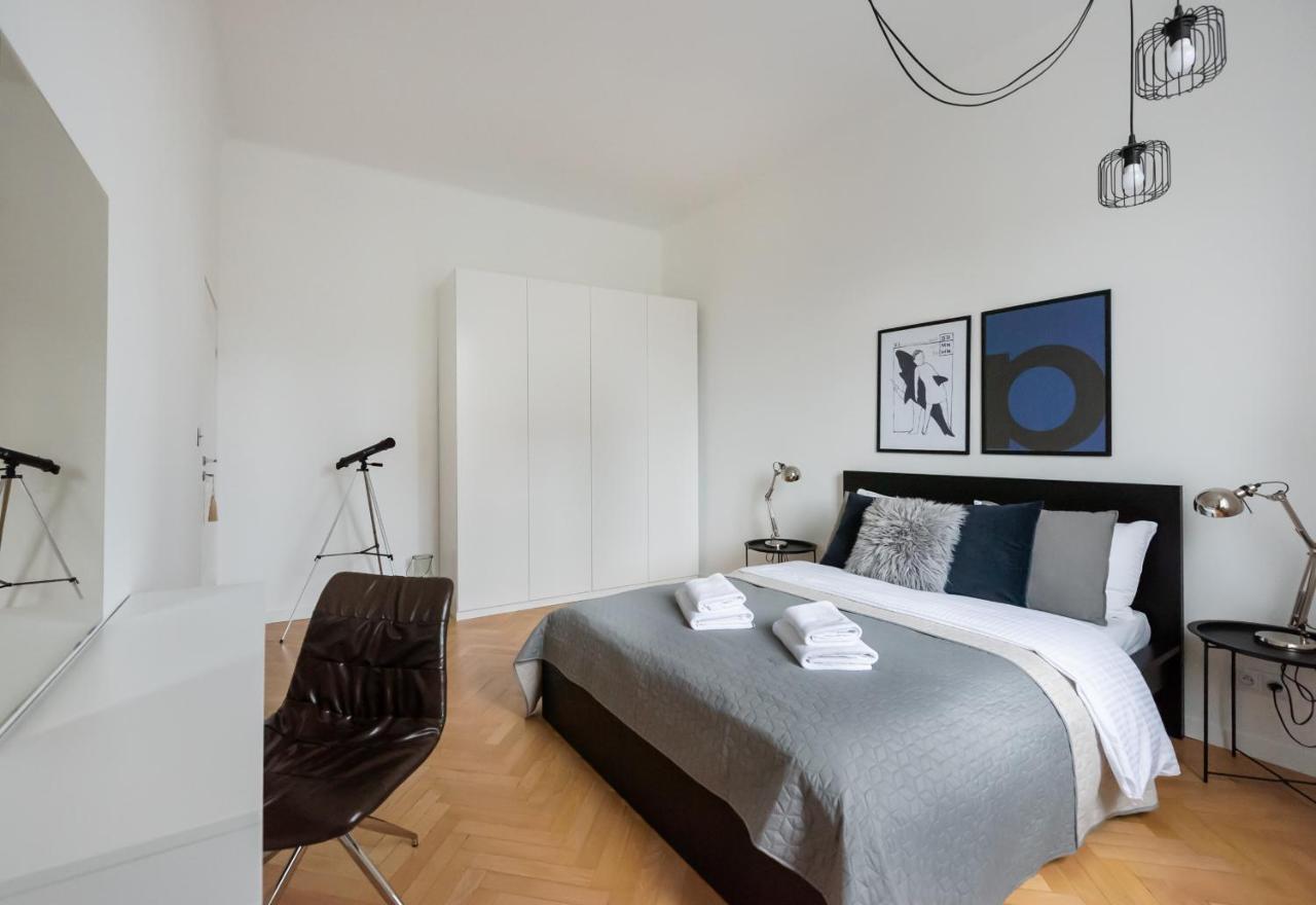 Old Town Basilisk Apartment Warsaw Exterior photo